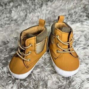 Baby boy lightweight shoes.